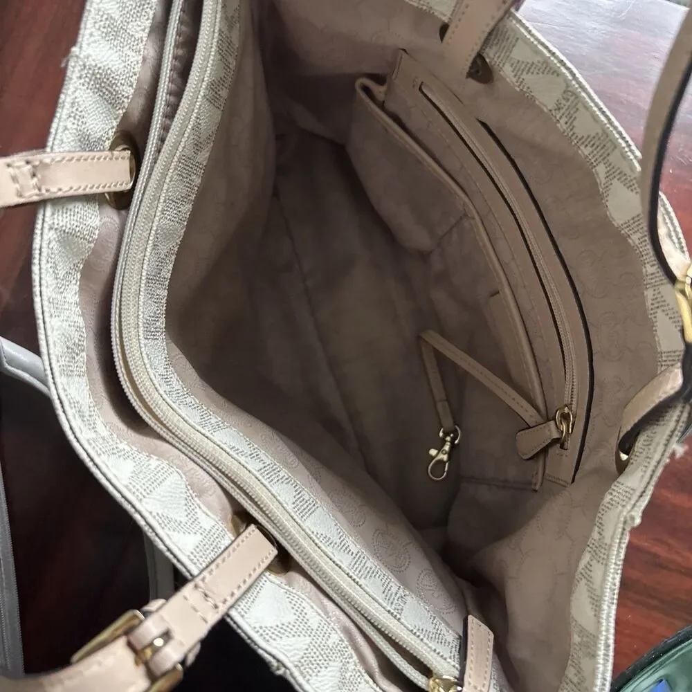 Michael Kors Jet Set Travel Tote Bag Vanilla Signature Monogram Medium